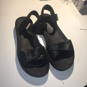 Clarks black sandals size 5.5